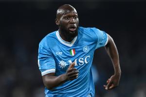 记者：费内巴切和卢卡库经纪人会面，球员方要求1000万欧税后年薪