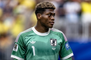 迪马：巴黎与帕尔马谈铃木彩艳转会费，尤文希望租借一年